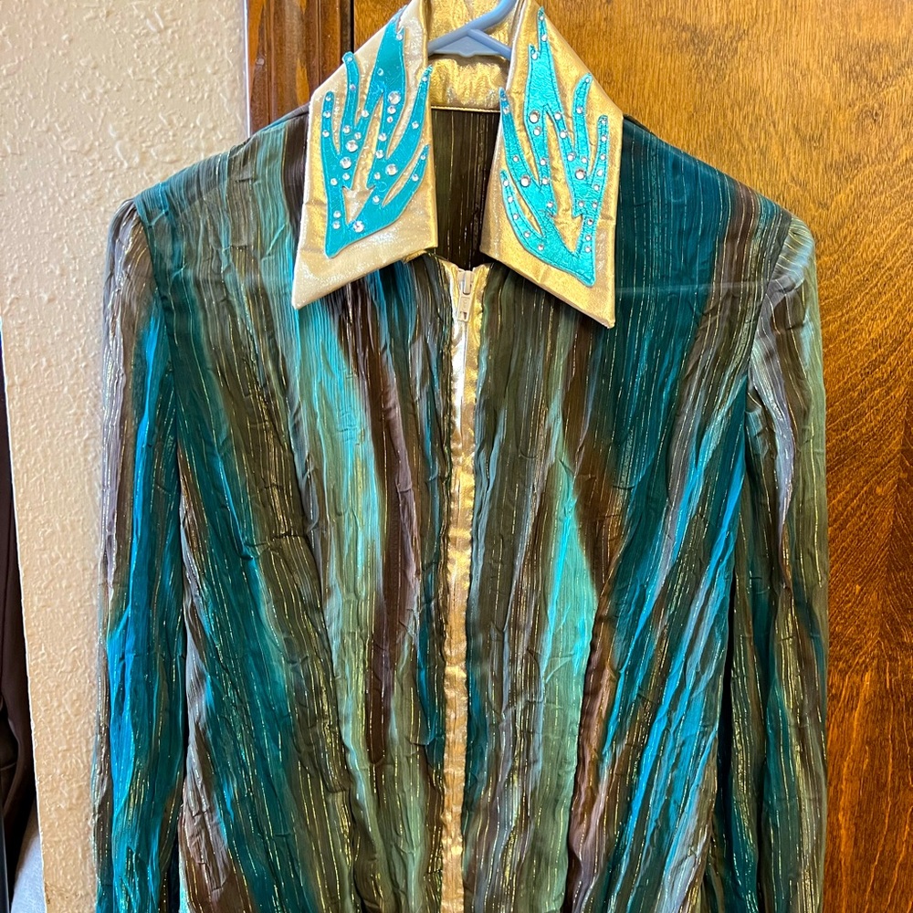 Beautiful hand made show shirt